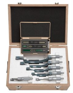 mitutoyo micrometer set in case with reference standards in case