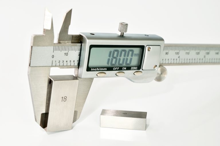 digital caliper measuring gauge block