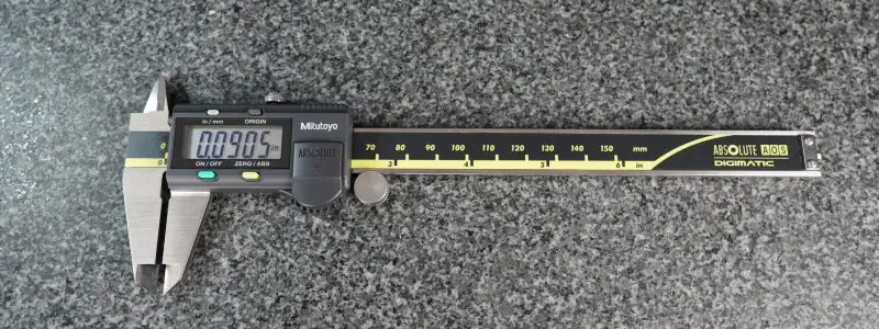 a mitutoyo digital caliper with the display on